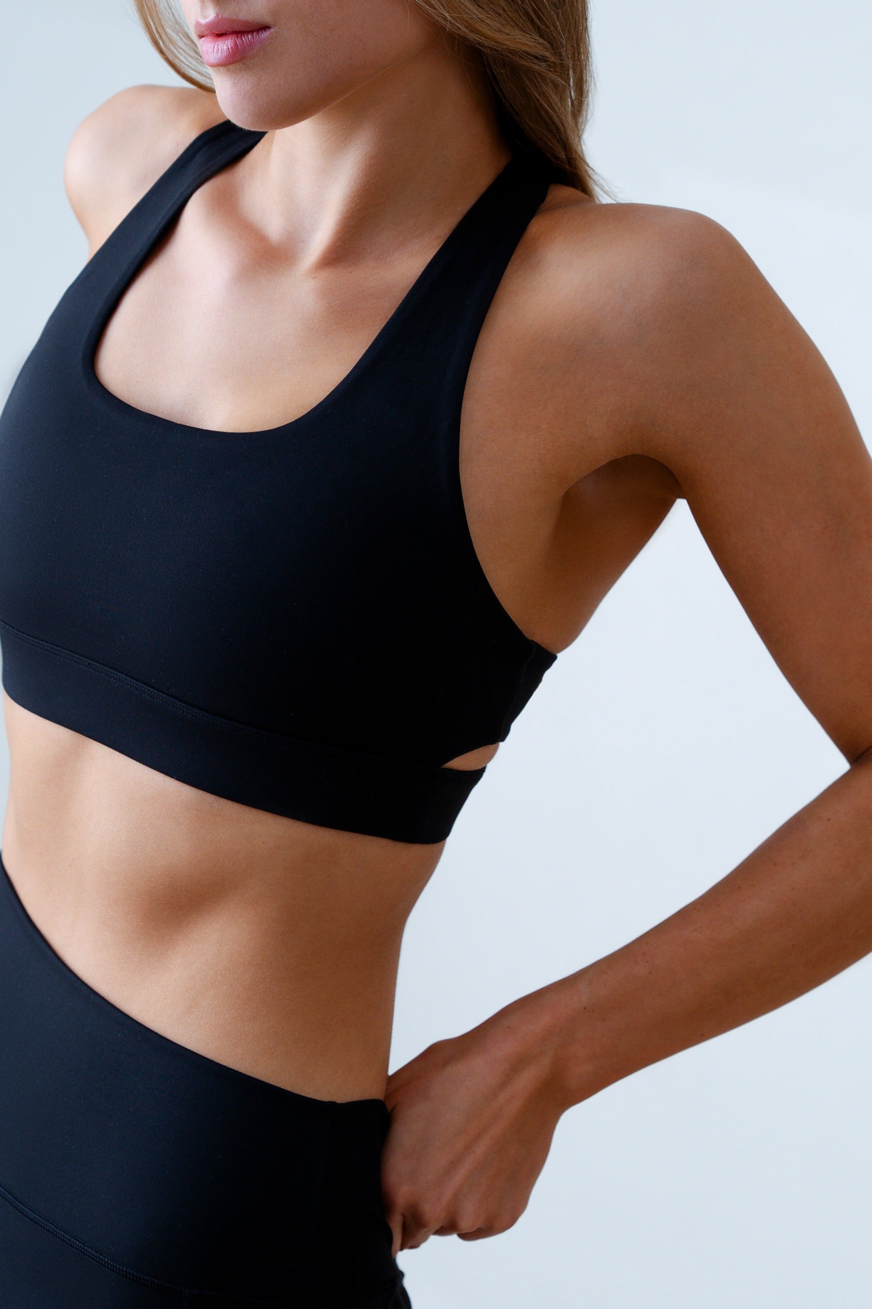 SCULPT X CROSS STRAP SPORTS BRA